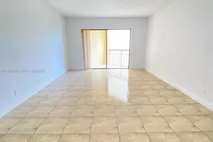 8290 Lake Dr, Doral, FL 33166 - Photo 14