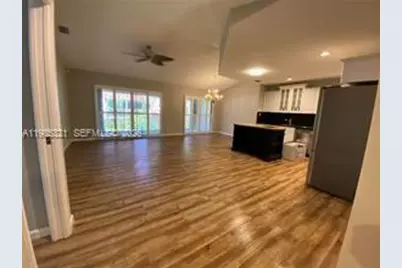 23 W Lexington Ln #C, Palm Beach Gardens, FL 33418 - Photo 2