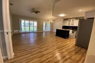 23 W Lexington Ln, Palm Beach Gardens, FL 33418 - Photo 2