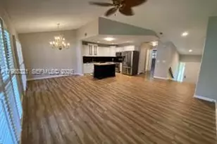 23 W Lexington Ln, Palm Beach Gardens, FL 33418 - Photo 8