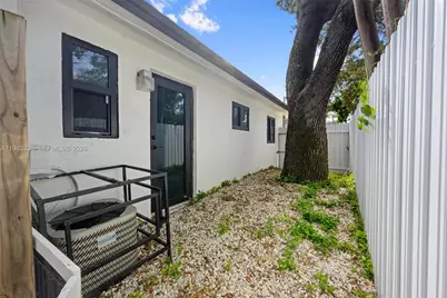 511 NW 93rd St #511, Miami, FL 33150 - Photo 20