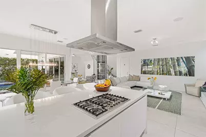 7515 NW 99th Ave, Doral, FL 33178 - Photo 14