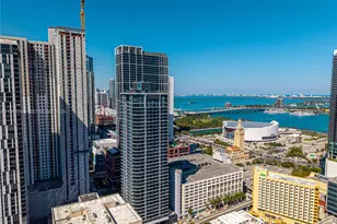 121 NE 5th St, Miami, FL 33132 - Photo 30