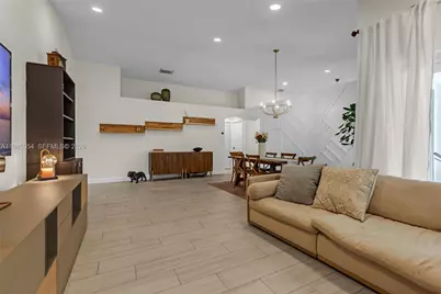 12742 NW 11th Pl, Sunrise, FL 33323 - Photo 6