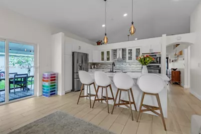 12742 NW 11th Pl, Sunrise, FL 33323 - Photo 2