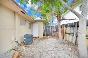 3042 NE 13th Ave, Oakland Park, FL 33334 - Photo 14