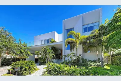 561 Warren Ln, Key Biscayne, FL 33149 - Photo 1