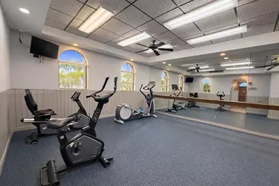 18216 Mediterranean Blvd #1-19, Hialeah, FL 33015 - Photo 28