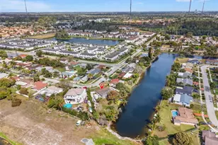 20211 NW 4th Ave, Miami Gardens, FL 33169 - Photo 38