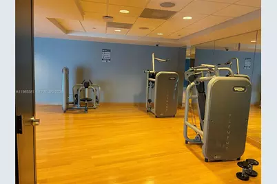 900 Biscayne Blvd #4304, Miami, FL 33132 - Photo 18