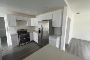 1637 NW 31st Ave, Miami, FL 33125 - Photo 6