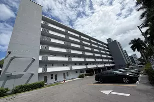 1000 NE 14th Ave, Hallandale Beach, FL 33009 - Photo 1