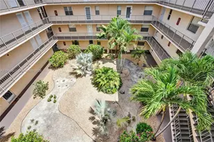 2811 Somerset Dr, Lauderdale Lakes, FL 33311 - Photo 32