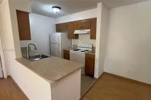 10480 NW 8th St, Pembroke Pines, FL 33026 - Photo 10