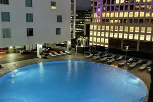 55 SE 6th St, Miami, FL 33131 - Photo 14