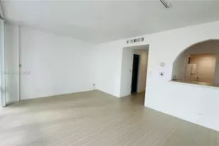 1408 Brickell Bay Dr, Miami, FL 33131 - Photo 6