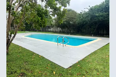 7340 SW 105th Ter, Pinecrest, FL 33156 - Photo 10