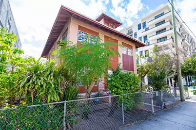 676 SW 1st St, Miami, FL 33130 - Photo 12