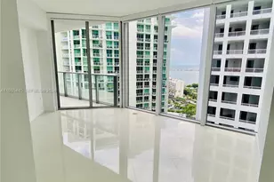 1300 Brickell Bay Dr, Miami, FL 33131 - Photo 6