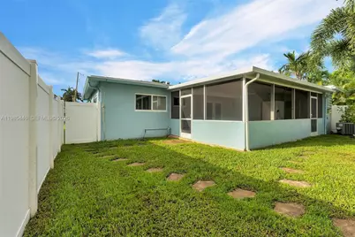 211 SE 1st Ter, Dania Beach, FL 33004 - Photo 22