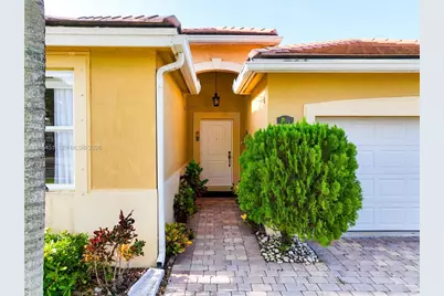 3090 SE 7th Ct, Homestead, FL 33033 - Photo 1