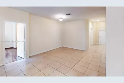 3090 SE 7th Ct, Homestead, FL 33033 - Photo 8