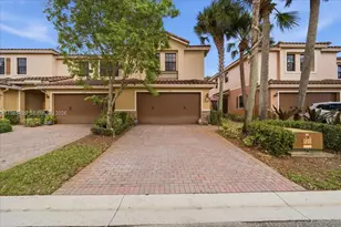 110 E Riverwalk Cir E, Plantation, FL 33325 - Photo 2