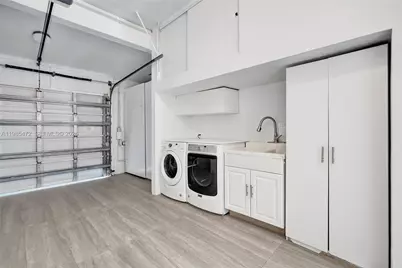 1110 NE 100th St, Miami Shores, FL 33138 - Photo 32