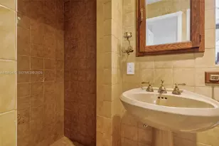 1305 Alhambra Cir, Coral Gables, FL 33134 - Photo 38