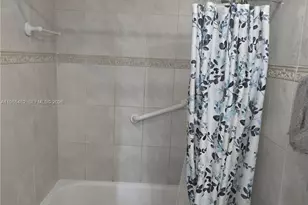 7420 W 20th Ave, Hialeah, FL 33016 - Photo 18