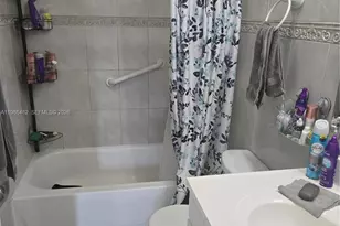 7420 W 20th Ave, Hialeah, FL 33016 - Photo 8