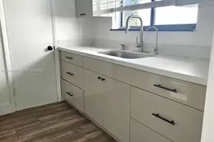 3439 Percival Ave, Miami, FL 33133 - Photo 6