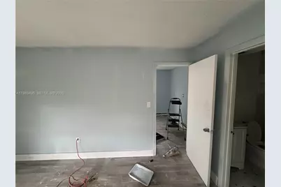 440 E 37th St, Hialeah, FL 33013 - Photo 16