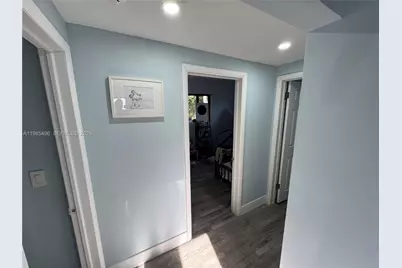 440 E 37th St, Hialeah, FL 33013 - Photo 12