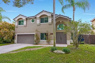 2590 N Rampart Way N, Cooper City, FL 33026 - Photo 2