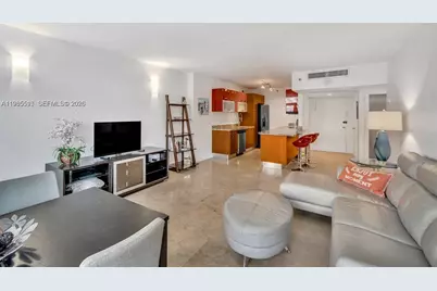 100 Lincoln Rd #308, Miami Beach, FL 33139 - Photo 2