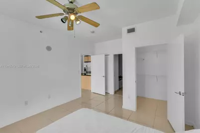 79 SW 12th St #1210, Miami, FL 33130 - Photo 12