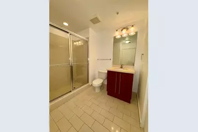 79 SW 12th St #1210, Miami, FL 33130 - Photo 14