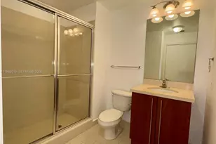 79 SW 12th St, Miami, FL 33130 - Photo 16