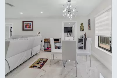 8818 SW 16th St, Miami, FL 33165 - Photo 28