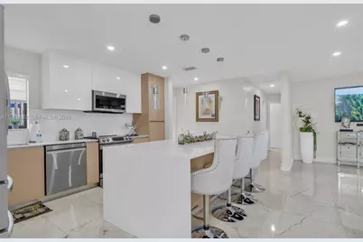 8818 SW 16th St, Miami, FL 33165 - Photo 4