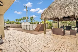 8818 SW 16th St, Miami, FL 33165 - Photo 34