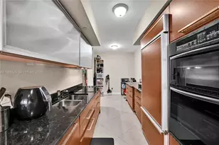 1800 S Ocean Dr, Hallandale Beach, FL 33009 - Photo 18