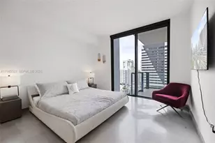 88 SW 7th St, Miami, FL 33130 - Photo 14