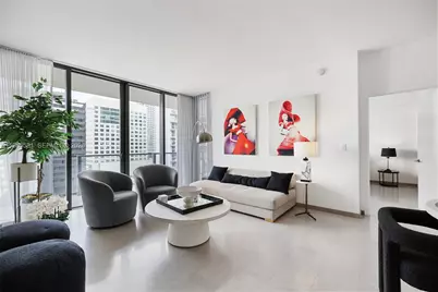 88 SW 7th St #1010, Miami, FL 33130 - Photo 2