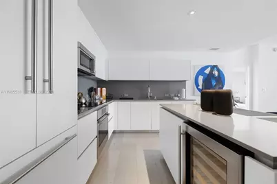 88 SW 7th St #1010, Miami, FL 33130 - Photo 8