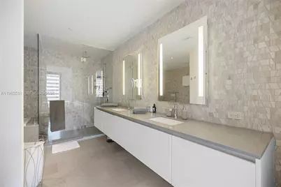 88 SW 7th St #1010, Miami, FL 33130 - Photo 22