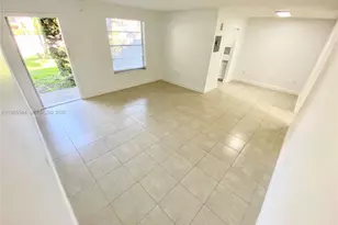 400 NE 1st St, Hallandale Beach, FL 33009 - Photo 2