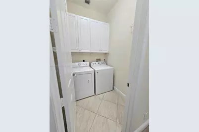 6841 N Lakeside Cir N #109-1, Davie, FL 33314 - Photo 32