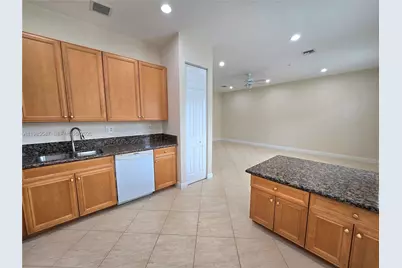 6841 N Lakeside Cir N #109-1, Davie, FL 33314 - Photo 18